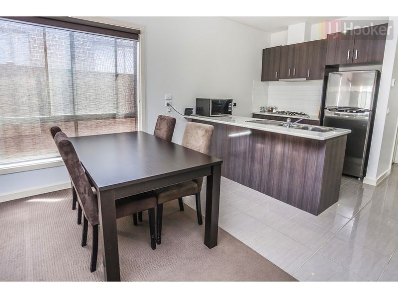 6 Crosskeys Rd, Craigieburn VIC 3064