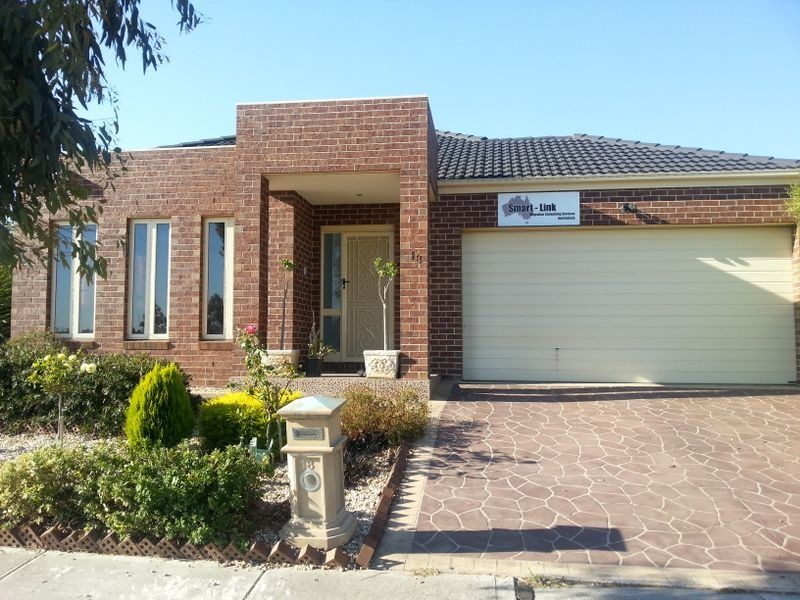 18 Mareeba Way, Craigieburn VIC 3064