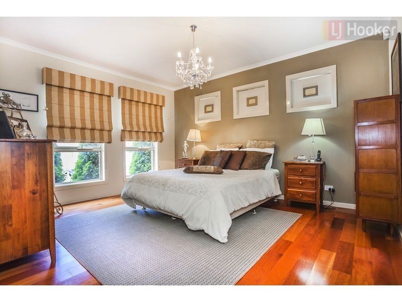 35 Serendip Crescent (Greenvale), Roxburgh Park VIC 3064