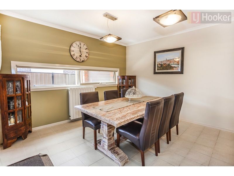 35 Serendip Crescent (Greenvale), Roxburgh Park VIC 3064