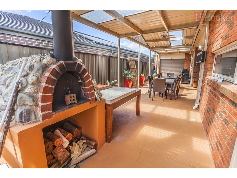 35 Serendip Crescent (Greenvale), Roxburgh Park VIC 3064