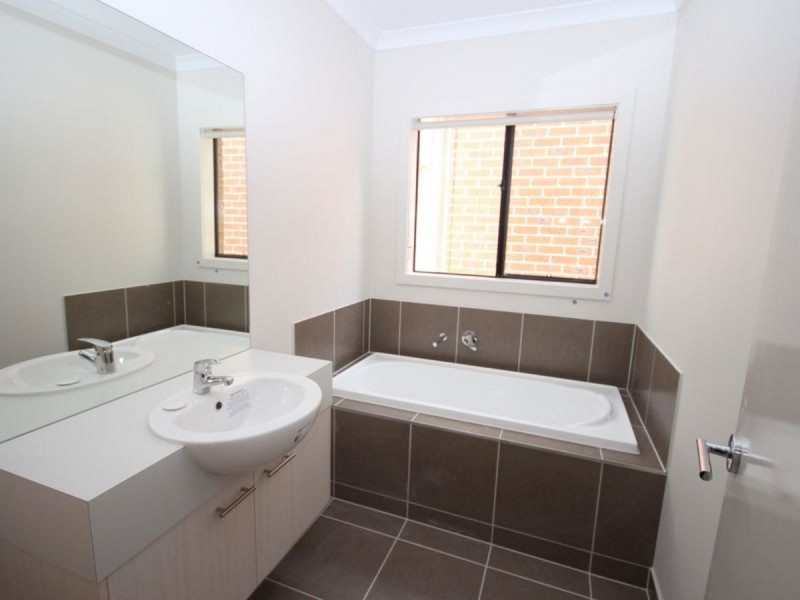 39 Travers Street, Craigieburn VIC 3064