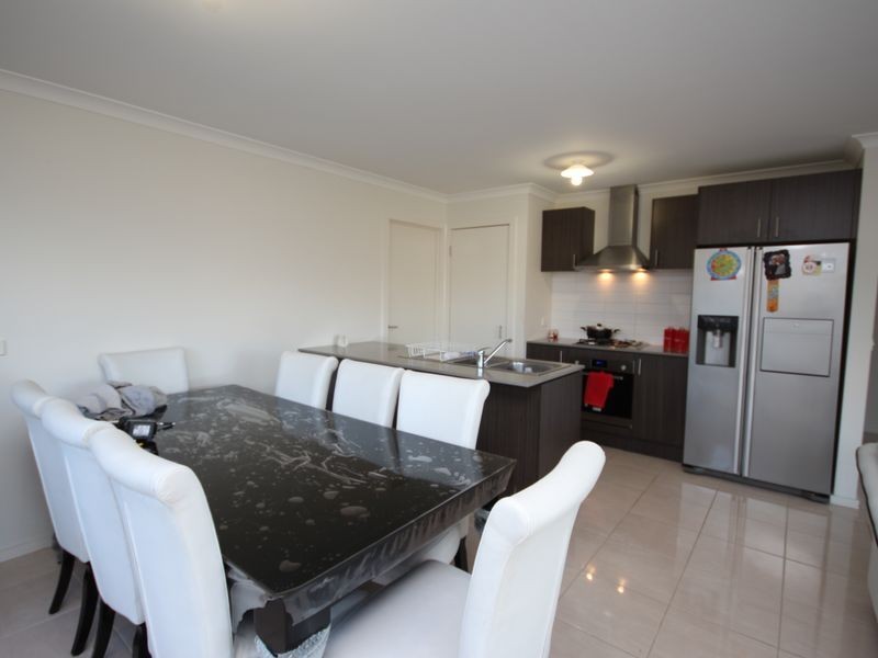 4 Pembury Street, Craigieburn VIC 3064