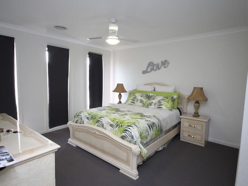 4 Pembury Street, Craigieburn VIC 3064