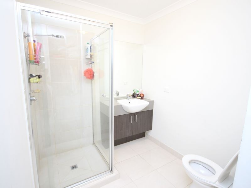 4 Pembury Street, Craigieburn VIC 3064