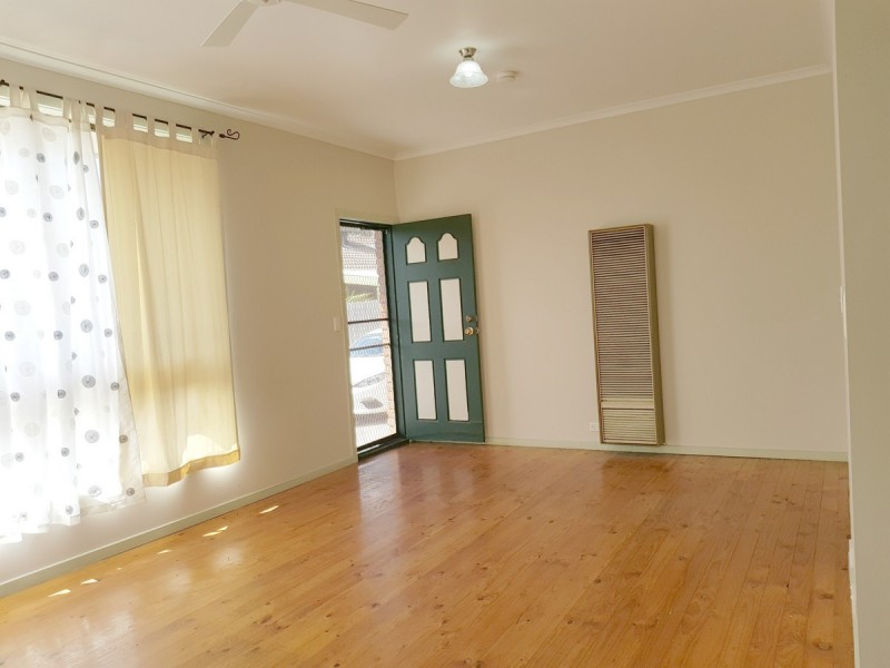 2/3 Field Street, Craigieburn VIC 3064