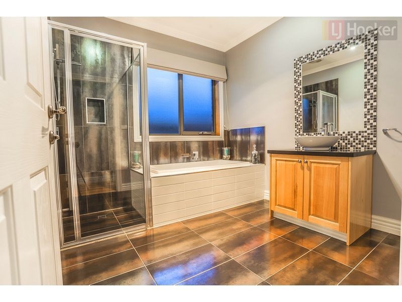 35 Cradle Mountain Drive, Craigieburn VIC 3064