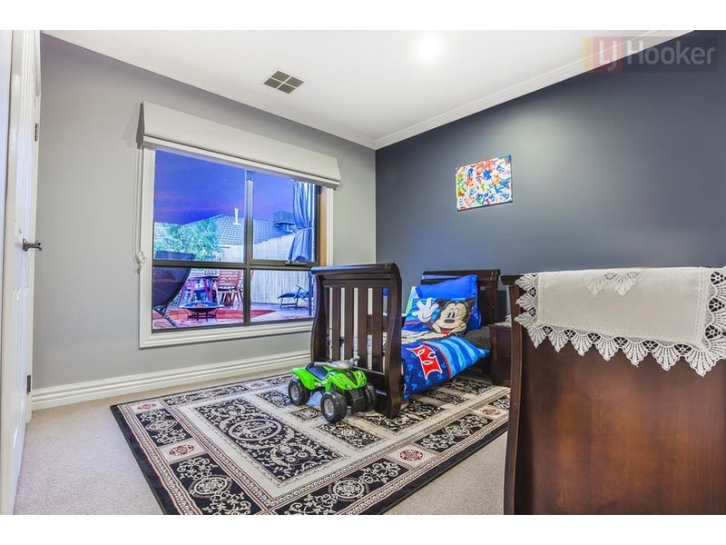 35 Cradle Mountain Drive, Craigieburn VIC 3064