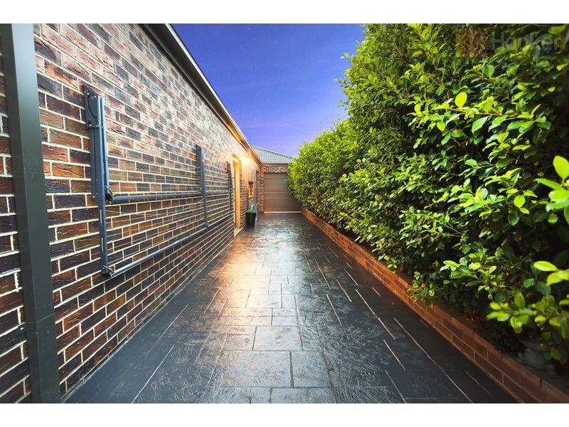 35 Cradle Mountain Drive, Craigieburn VIC 3064