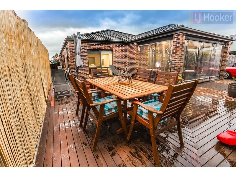35 Cradle Mountain Drive, Craigieburn VIC 3064