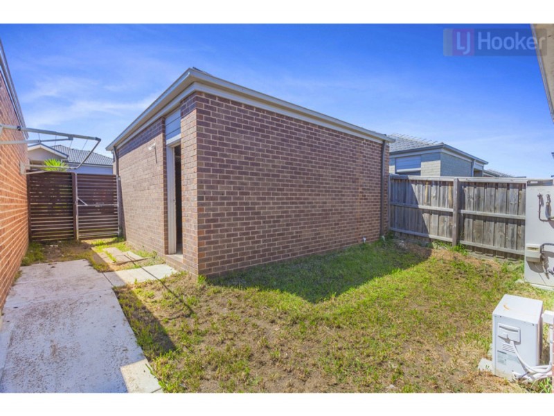 5 Yorkshire Terrace, Craigieburn VIC 3064