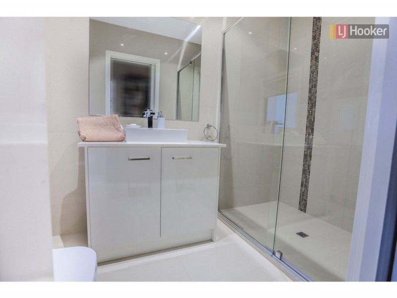 29 Calm Avenue, Craigieburn VIC 3064