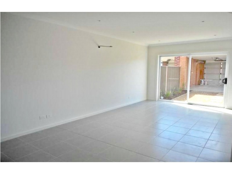 14 Little Windrock Lane, Craigieburn VIC 3064