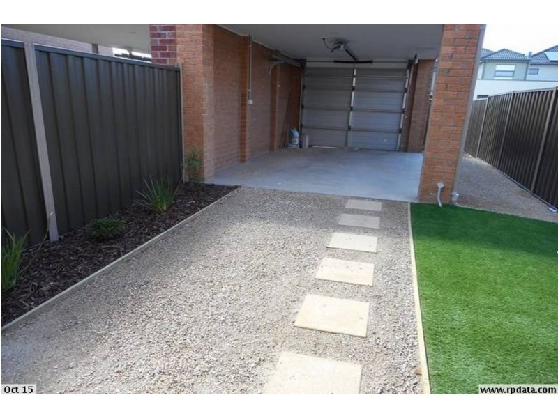 14 Little Windrock Lane, Craigieburn VIC 3064