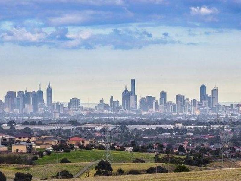 15 Hawkstowe Crescent, Greenvale VIC 3059