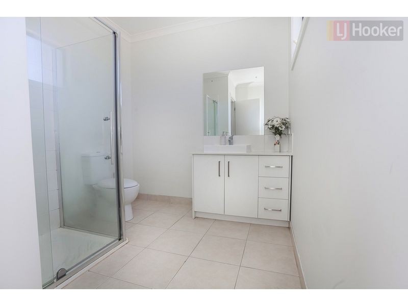 5 Densham Way, Craigieburn VIC 3064