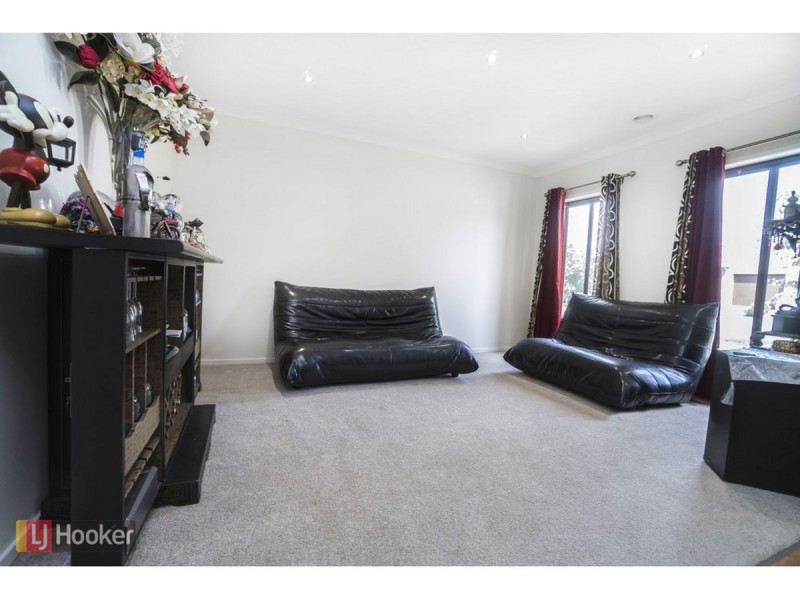 13 Cockatiel Circuit, Craigieburn VIC 3064
