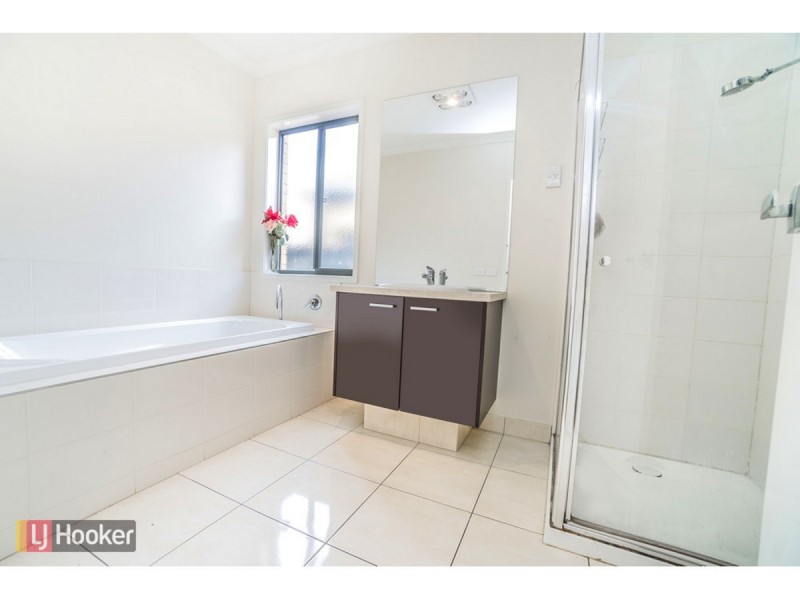13 Cockatiel Circuit, Craigieburn VIC 3064