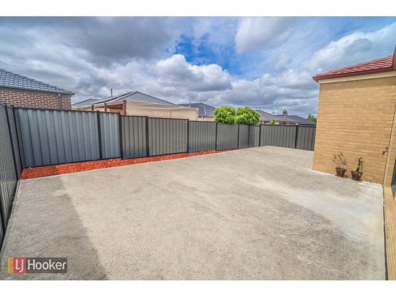 13 Cockatiel Circuit, Craigieburn VIC 3064