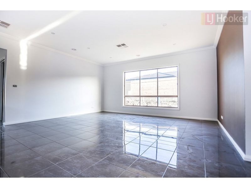 39 Natural Drive, Craigieburn VIC 3064
