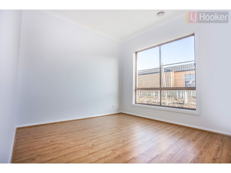 39 Natural Drive, Craigieburn VIC 3064