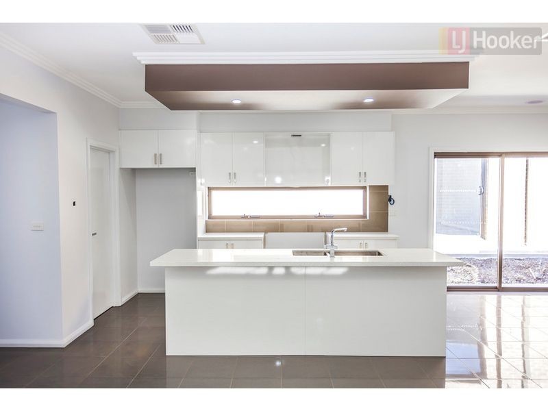 41 Natural Drive, Craigieburn VIC 3064