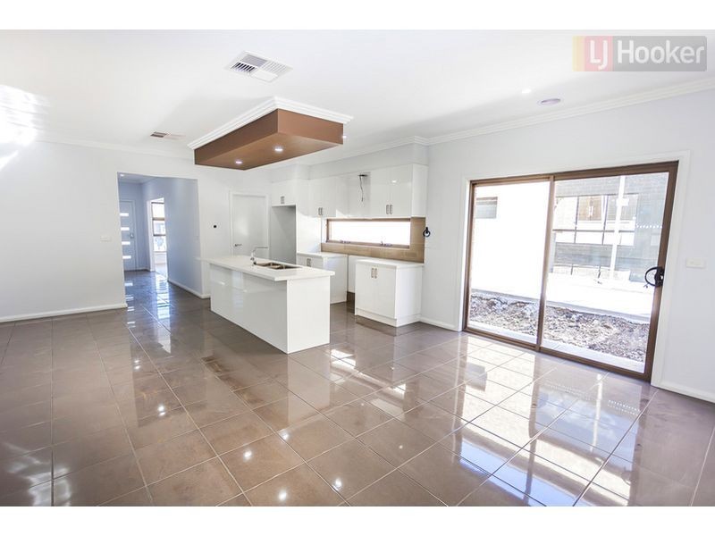 41 Natural Drive, Craigieburn VIC 3064