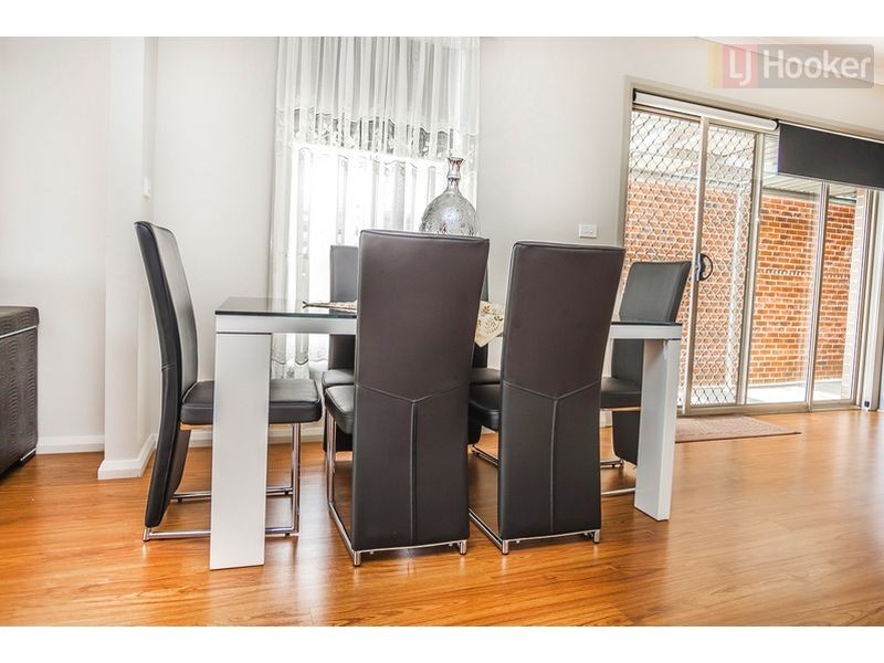 11 Malabar Street, Roxburgh Park VIC 3064