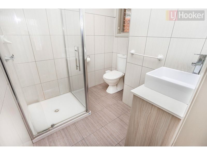 11 Malabar Street, Roxburgh Park VIC 3064