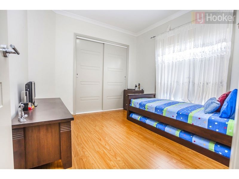 11 Malabar Street, Roxburgh Park VIC 3064