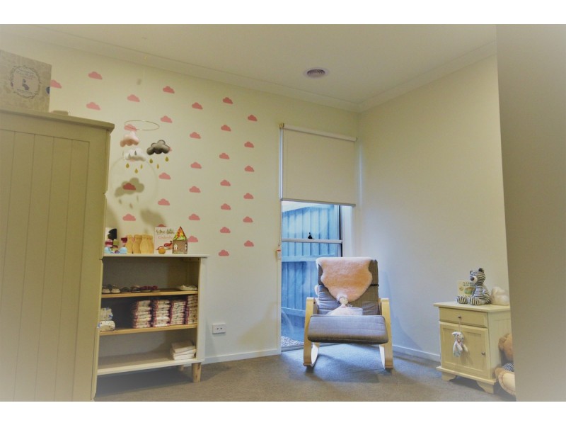 18 Bianca Crescent, Greenvale VIC 3059