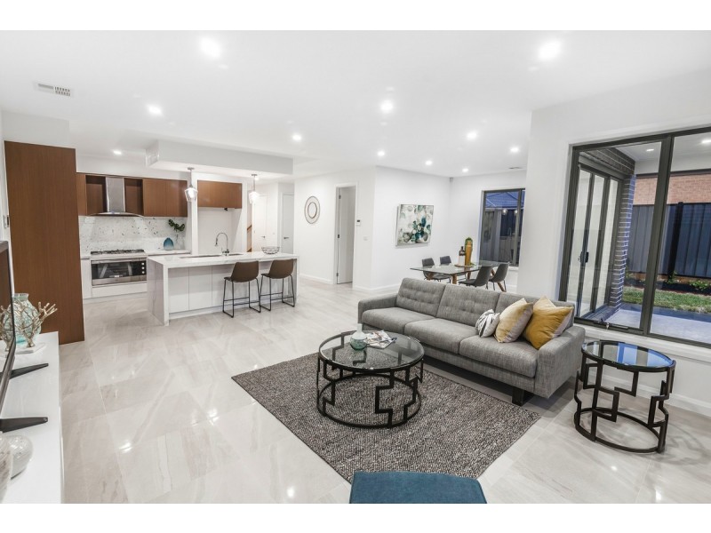 21 Mountleigh Circuit, Craigieburn VIC 3064