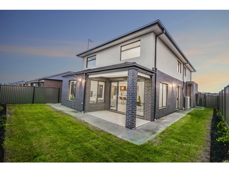 21 Mountleigh Circuit, Craigieburn VIC 3064