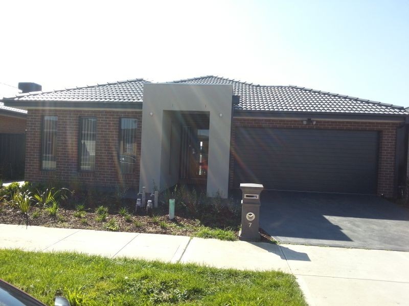 7 Moxie Rd, Craigieburn VIC 3064