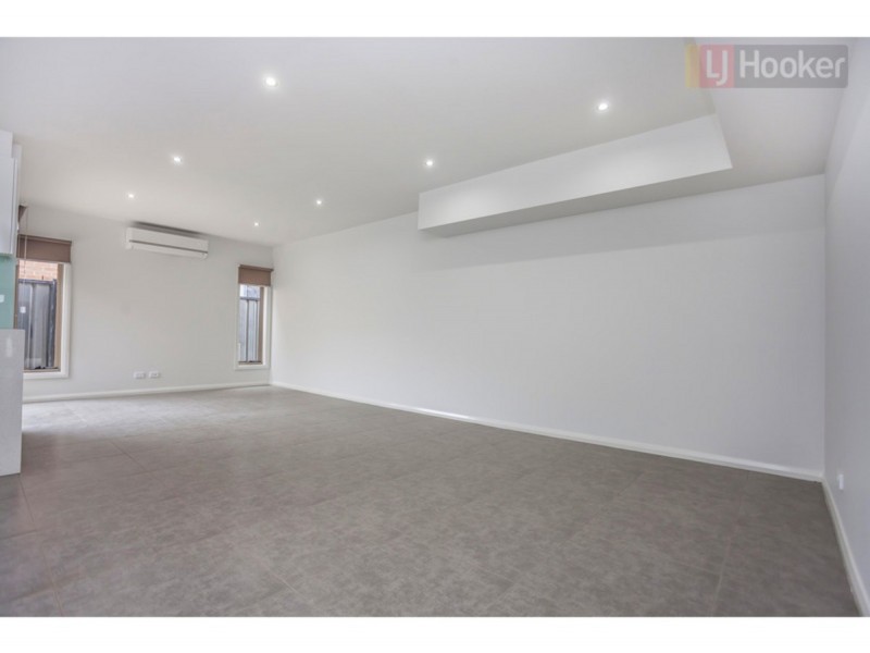 2 Saint Road, Craigieburn VIC 3064