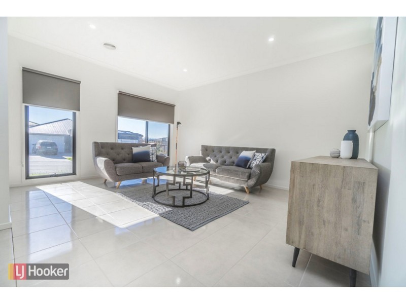 4 Montalto Street, Craigieburn VIC 3064