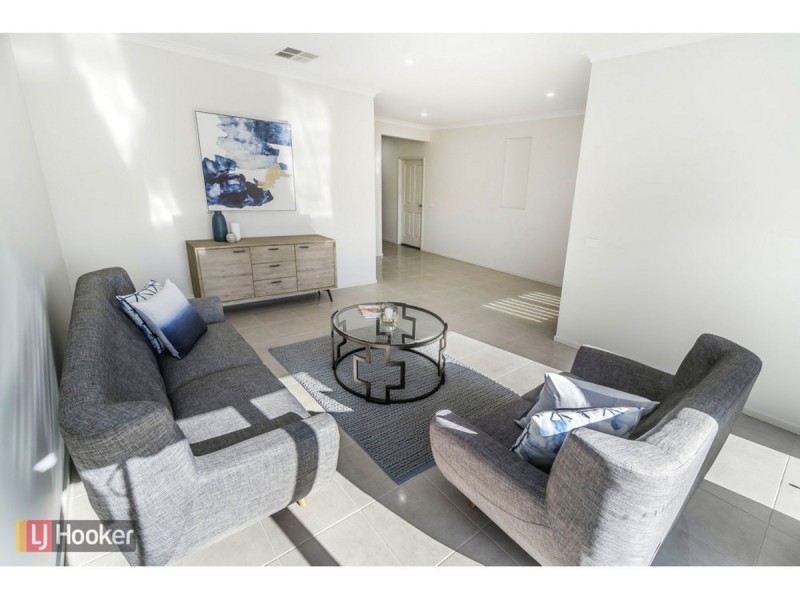 4 Montalto Street, Craigieburn VIC 3064