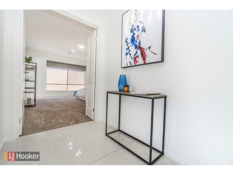 4 Montalto Street, Craigieburn VIC 3064