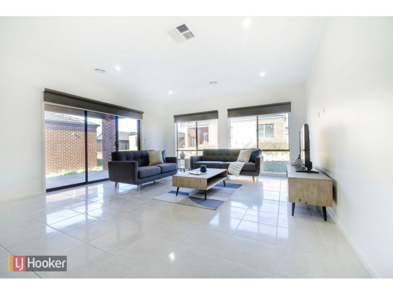 4 Montalto Street, Craigieburn VIC 3064