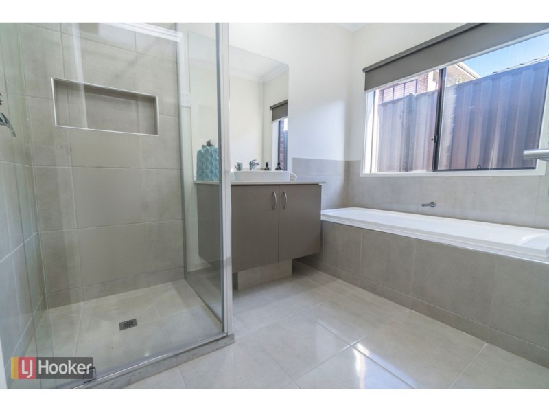 4 Montalto Street, Craigieburn VIC 3064