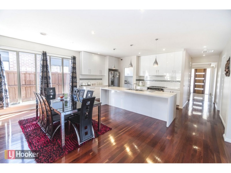 4 Hedges Street, Craigieburn VIC 3064