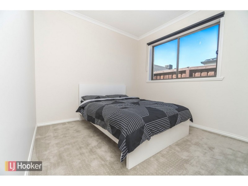 4 Hedges Street, Craigieburn VIC 3064