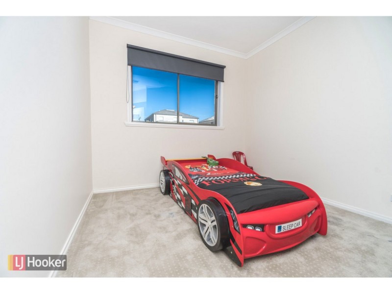 4 Hedges Street, Craigieburn VIC 3064