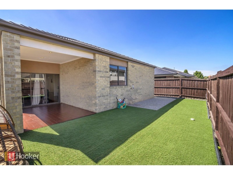 4 Hedges Street, Craigieburn VIC 3064