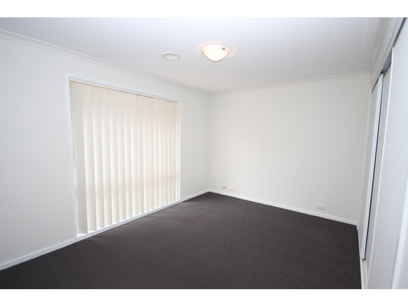 1 Pinnock Avenue, Roxburgh Park VIC 3064