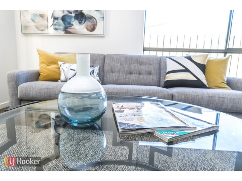 18 Leveque Loop, Craigieburn VIC 3064