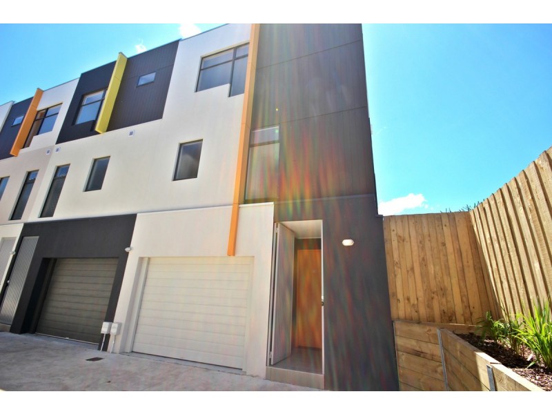 20/11 Troward Harvey Way, Craigieburn VIC 3064