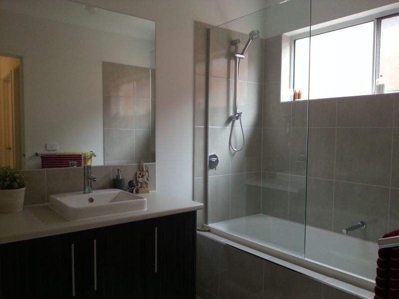 13 Woodgrove St, Craigieburn VIC 3064