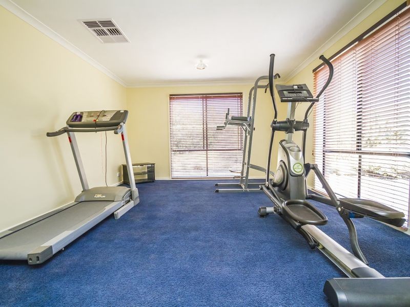 14 Bertrand Court, Craigieburn VIC 3064