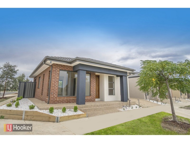76 Gallantry Avenue, Craigieburn VIC 3064